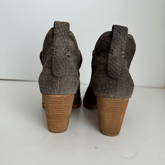 Jeffrey Campbell womens gray suede croc embossed Rosalee booties size 7.5 - Picture 5 of 9